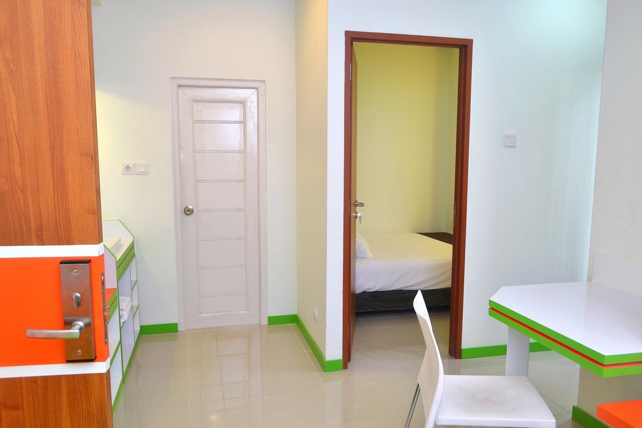 Hotel Titanium Express Homtel Jakarta Exterior foto